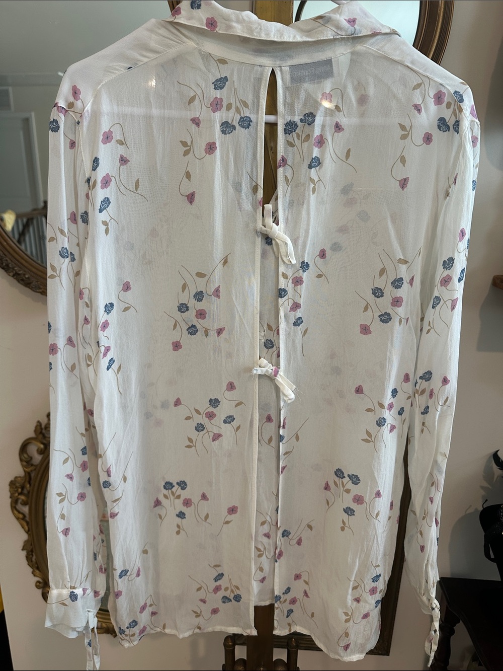 Anne Fontaine Paris Cream Floral Tie-Front and Back Blouse. Size 2 - Picture 3 of 5